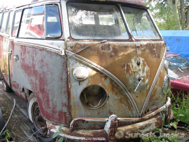 15-window-vw -bus-deluxe-front-nose.jpg